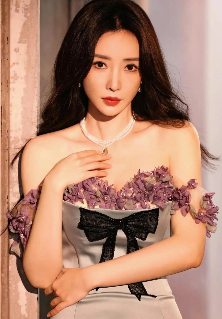 中国第一女神柳岩在大家心中是最完美的!没有之一柳岩