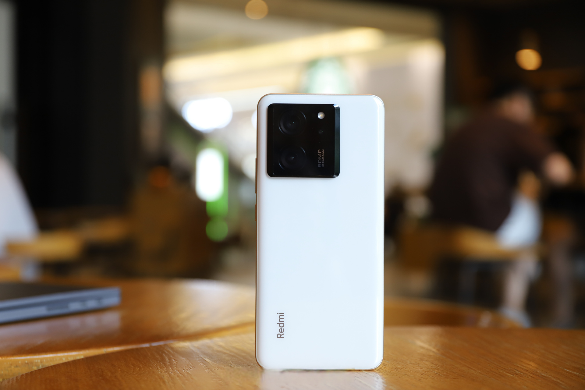 redmi k60至尊版图赏,白色是真好看啊,质感一下就上来了,都是直出图