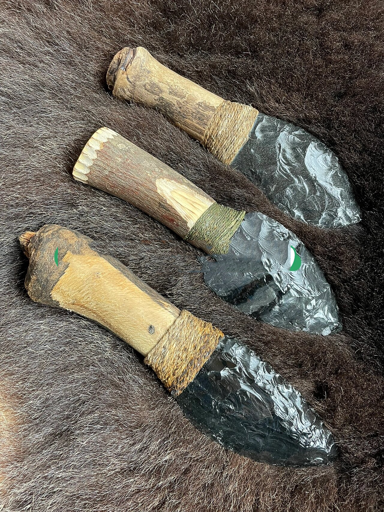 原始社会的工艺,石器时代的燧石刀 在这个时代,制作自己的工具和武器