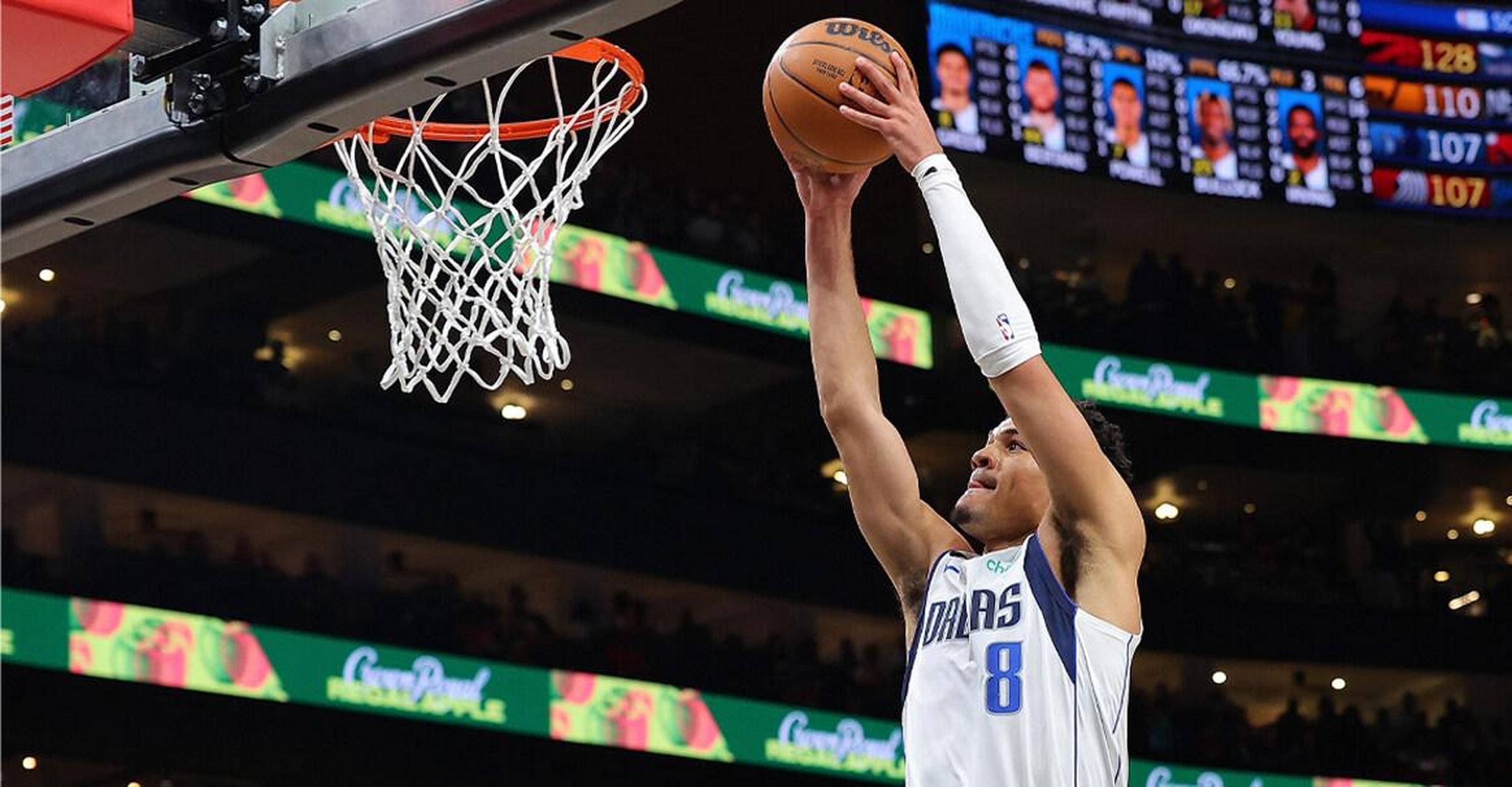 曝约什-格林和独行侠就提前续约展开了初步谈判  北京时间8月17日,据