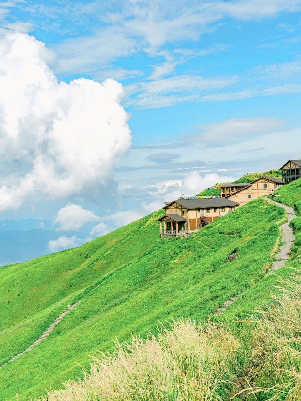 分享一组武当山的风景图 今日纯纯的风景图,清新的绿色就是安静