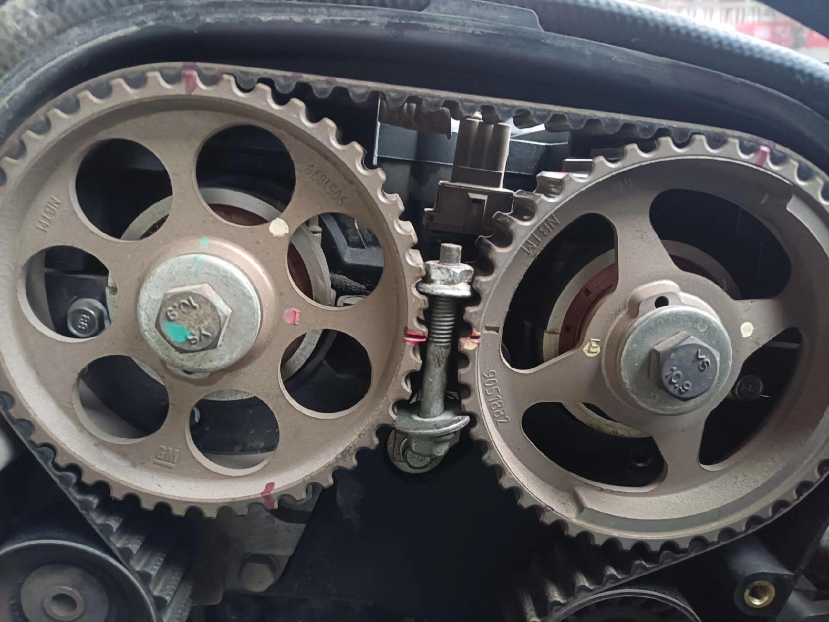 2013款别克凯越1.6l更换正时皮带.15万公里了,第一次换正时皮带.