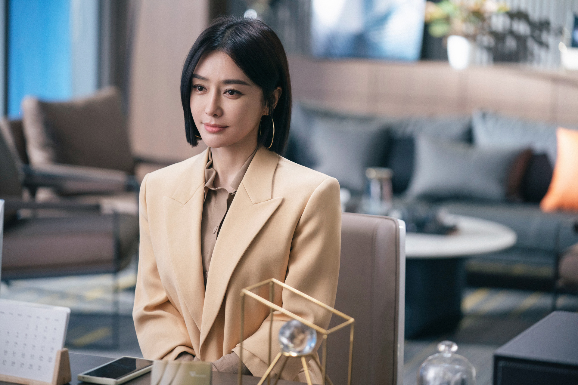 秦岚# 社会你管姐,气场拉满[得意] #闪耀的她