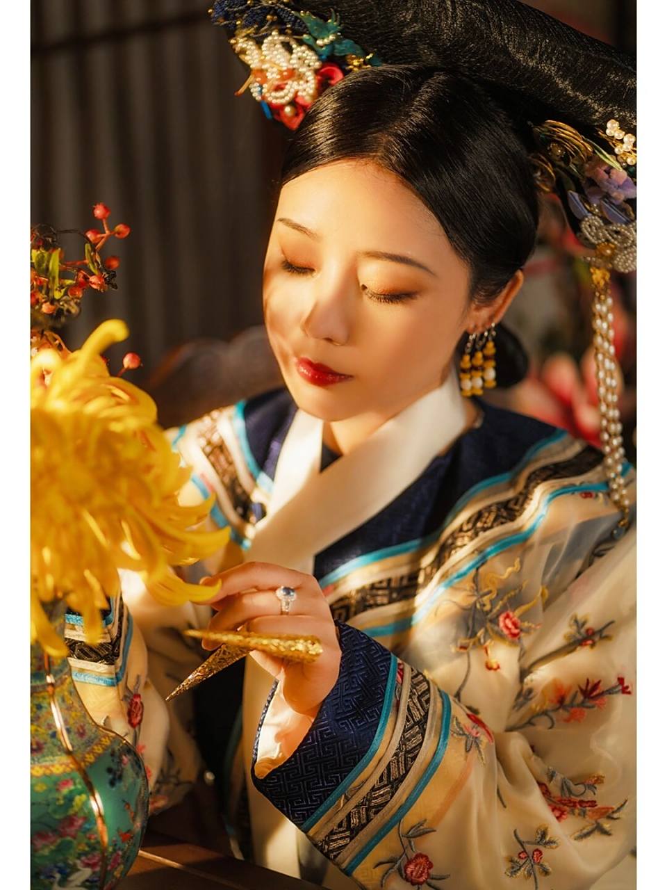 清宫风格显得更加繁复精美呀94 用光影强调了故事感和电影感!