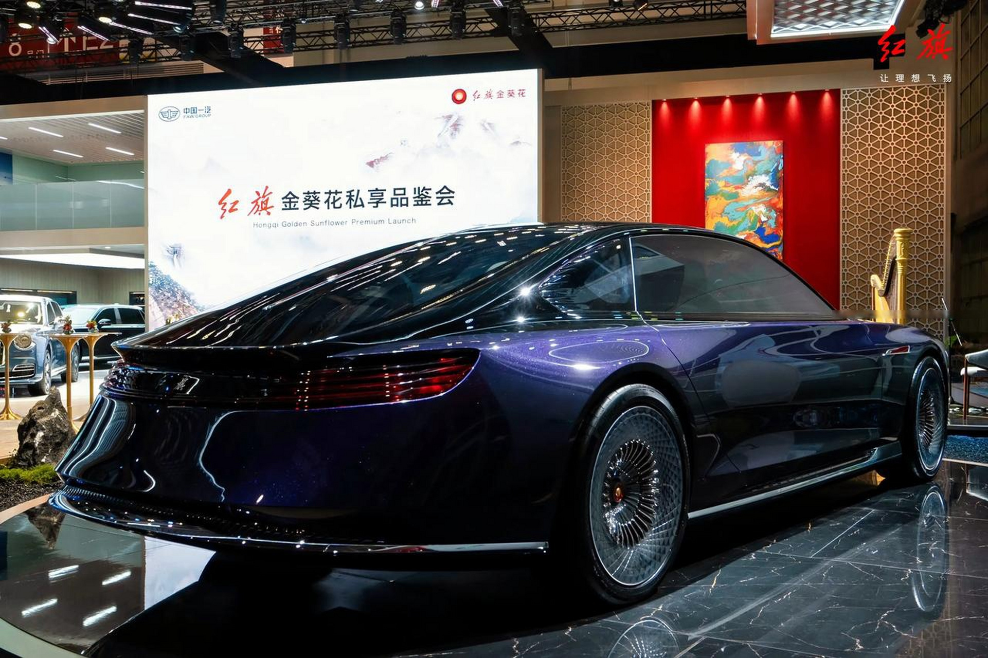 新红旗h9 在北京车展正式公布价格,320000起,这价格太给力了最美红旗