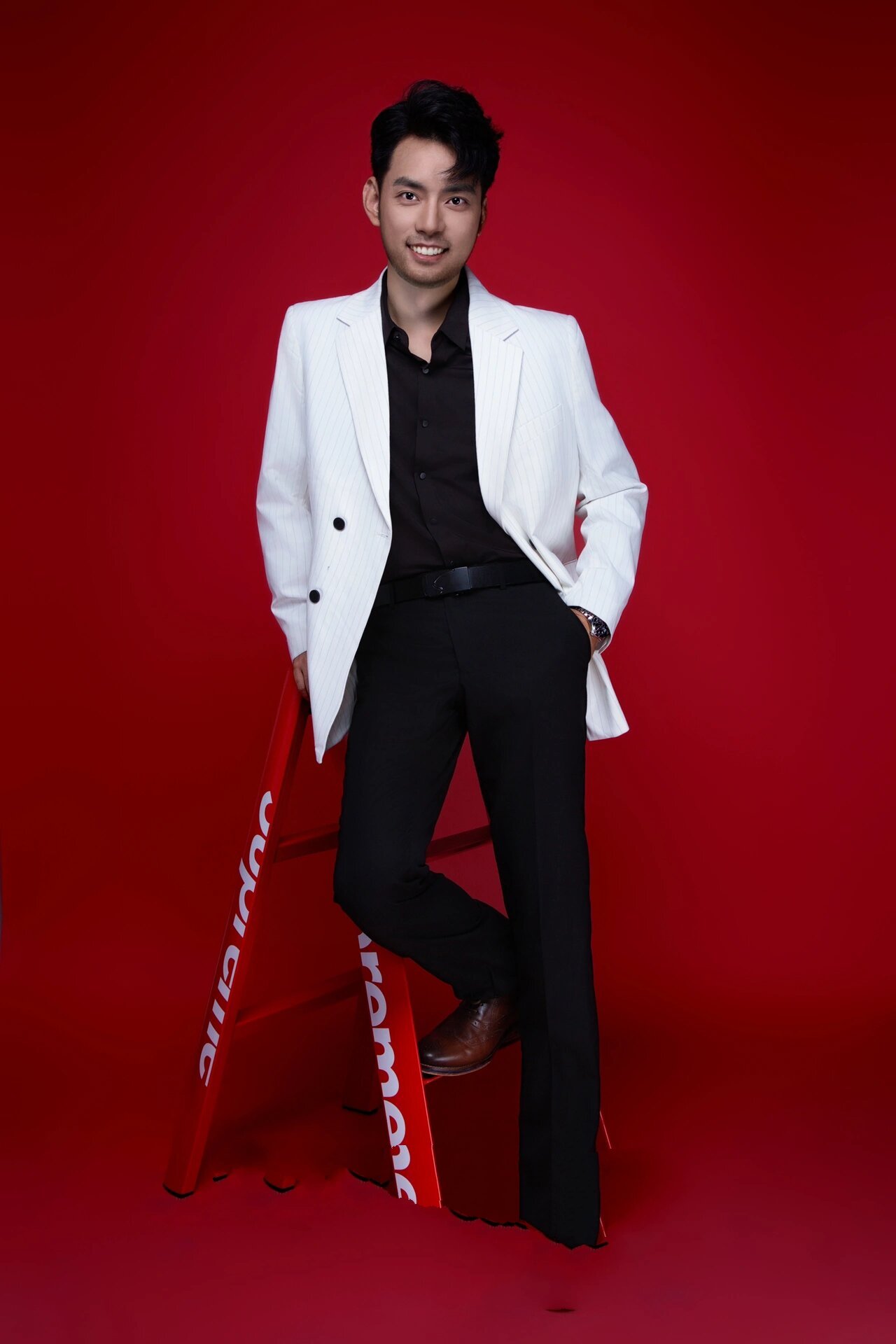 创意男士商务形象照丨个人/团队服务 大家都说 穿制服的男人最帅 但是