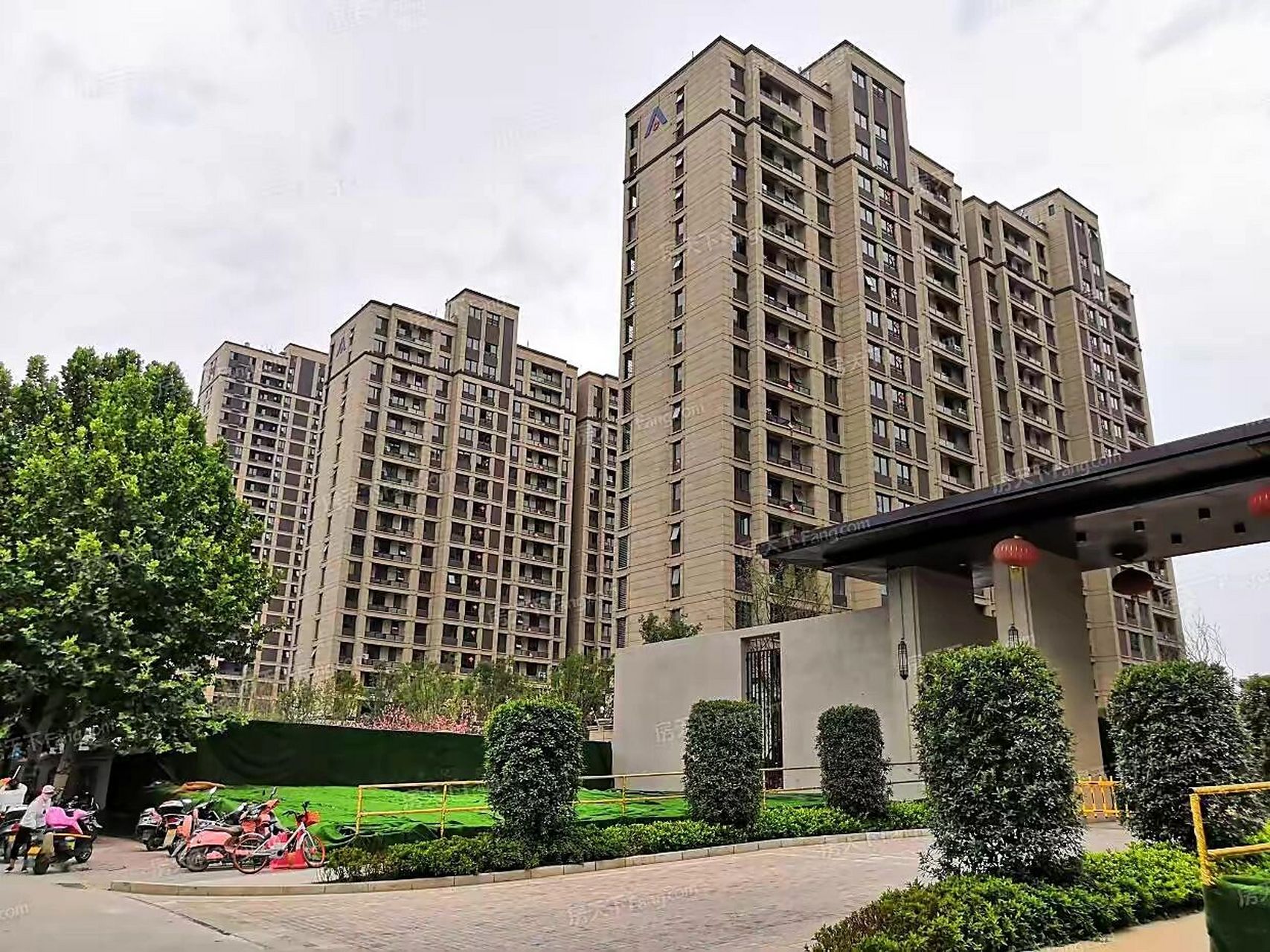 郑州北区61建业花园里    建面83平,朝南两房 地铁口77学区77