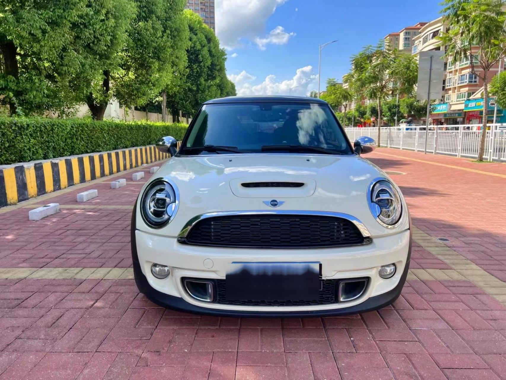 6t.首付2万,开2011年宝马mini 1.6t coopers r56,新车指导价35.