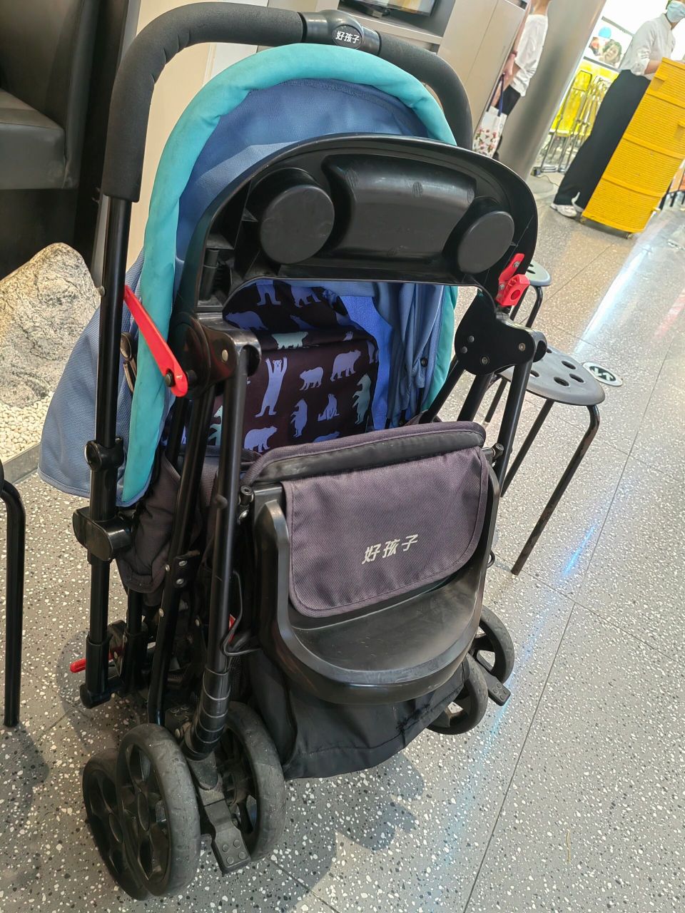求助贴:好孩子婴儿车c309怎么放平 想给新生儿宝宝躺着用的,但是不会
