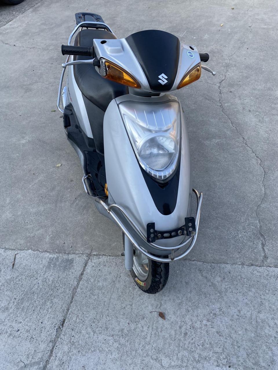 电喷铃木韵彩100cc,成色好发动机声音好不烧机油喜欢的来.