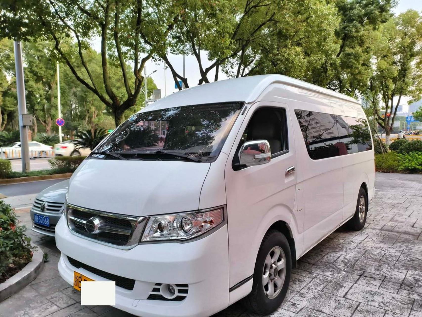 金龙苏州金龙海格11座2.