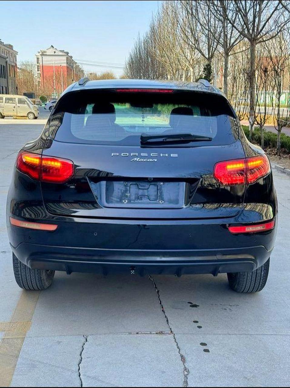 众泰sr9,精仿保时捷全车车标升级,搭载2.