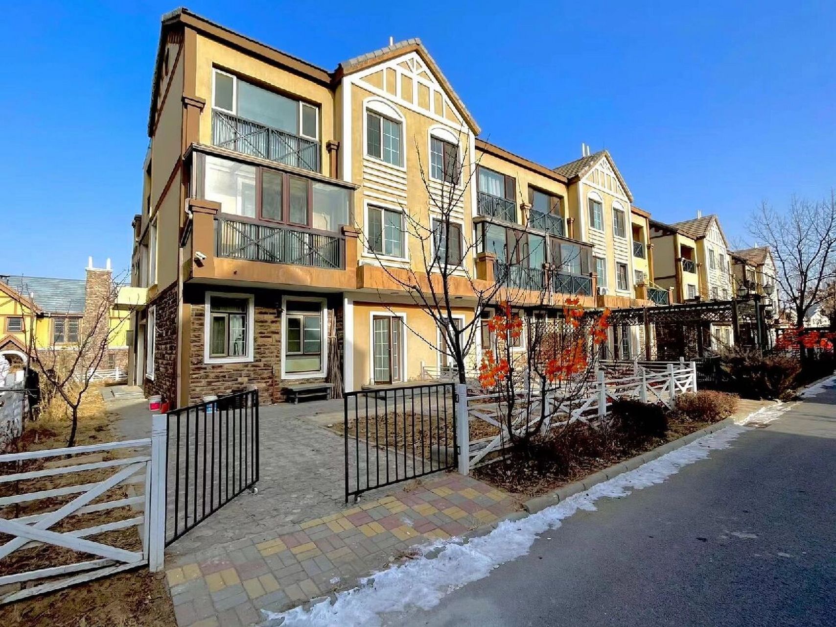 京郊独栋别墅低价!