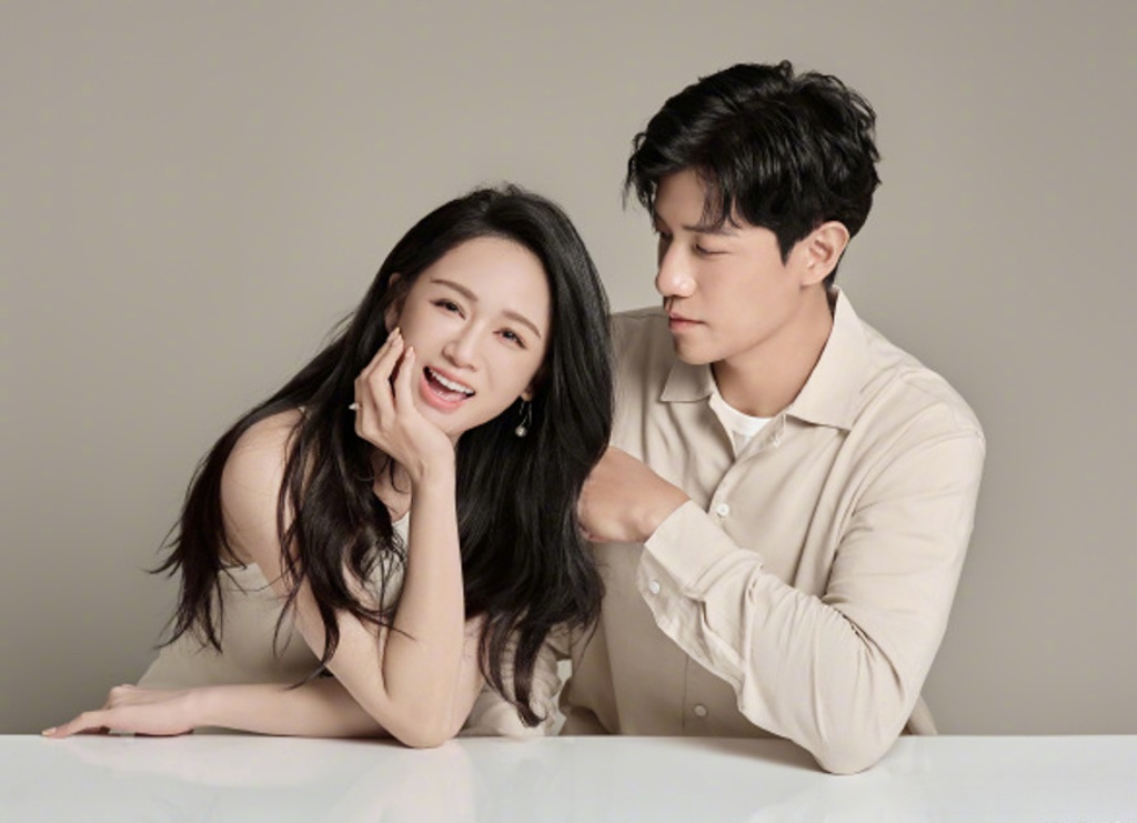 近日,45岁的"偶像剧女王"陈乔恩与马来西亚艺术家alan