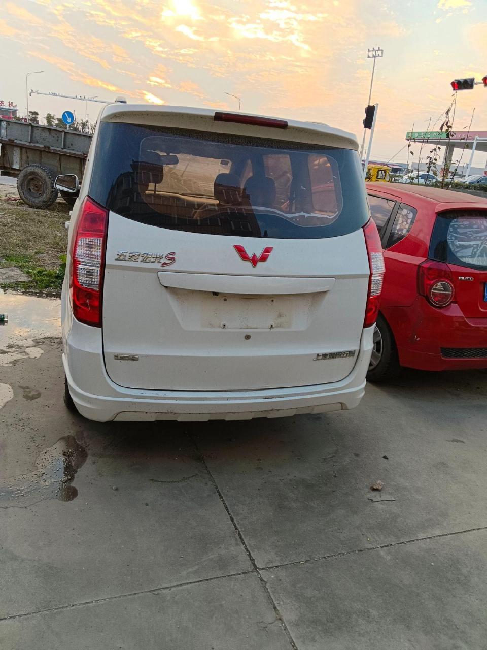 2016年五菱宏光s 跑了个6万公里左右!价格2万3千