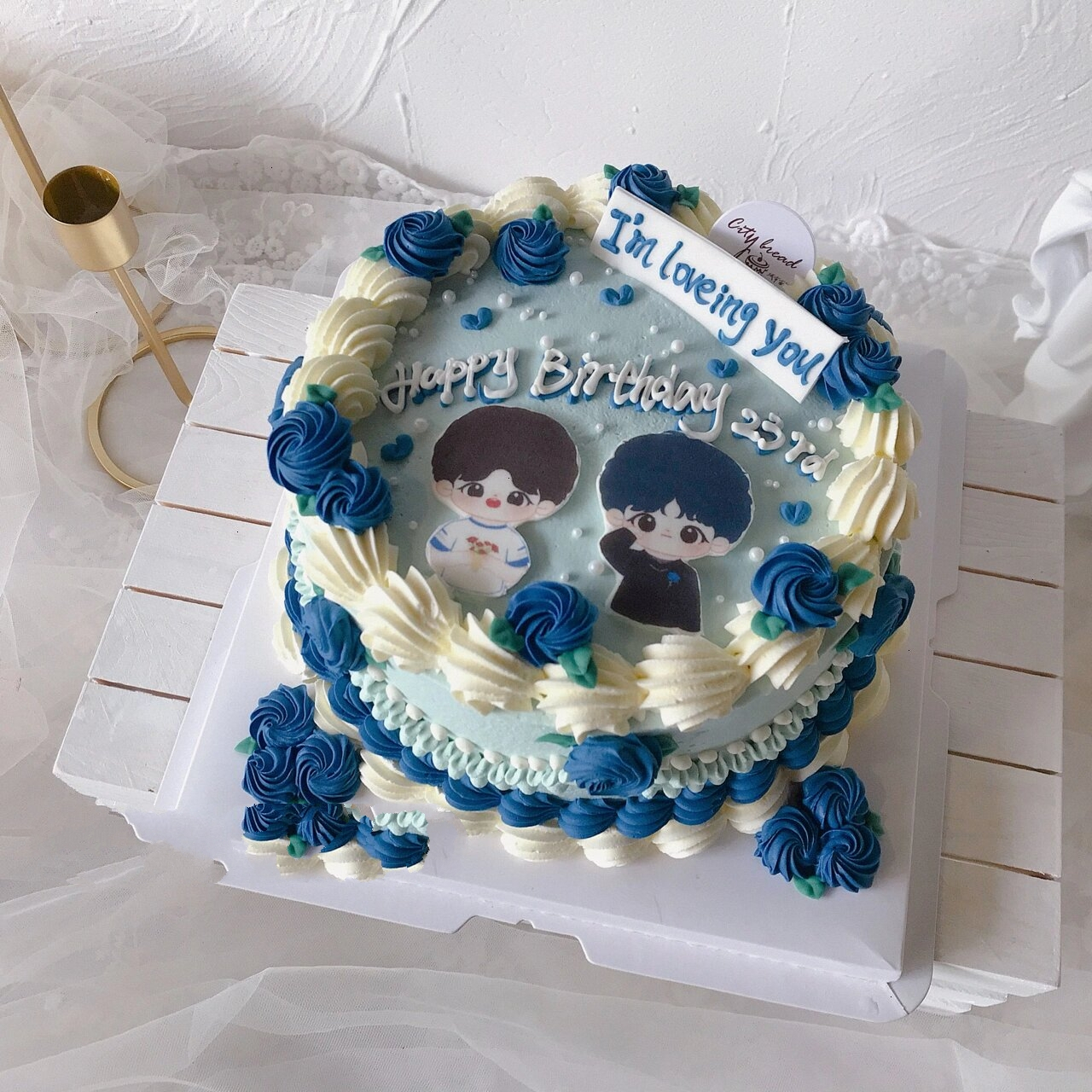 蔡徐坤样子的生日蛋糕图片