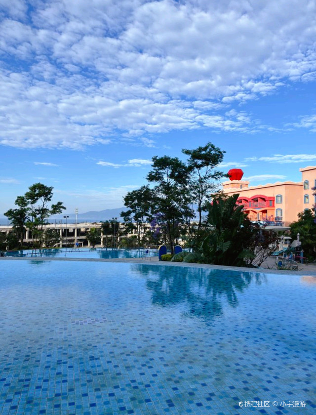 澄江抚仙湖海豚湾酒店出游