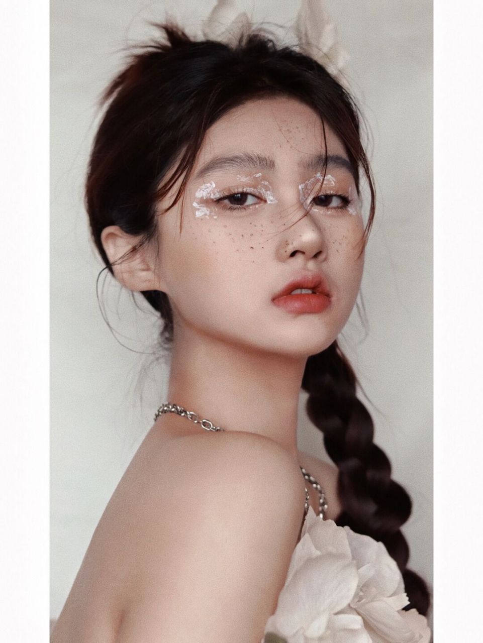 底妆:bys粉底 眼珠:angel touch 金牛座 饰品:peacock revolution