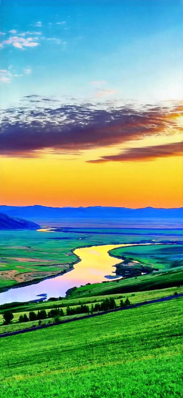 生活安定祥和,百姓安居乐业,社会必然和谐稳定,国家才能具备富裕强盛