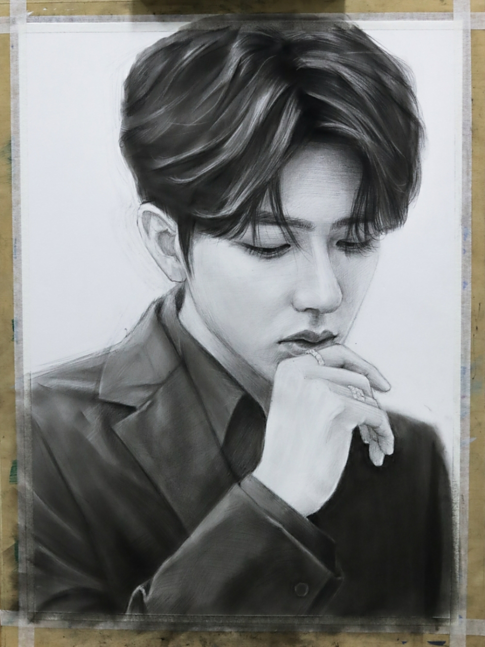 素描肖像《蔡徐坤》教程 7815第一步:起稿,我为了让形体画的更准