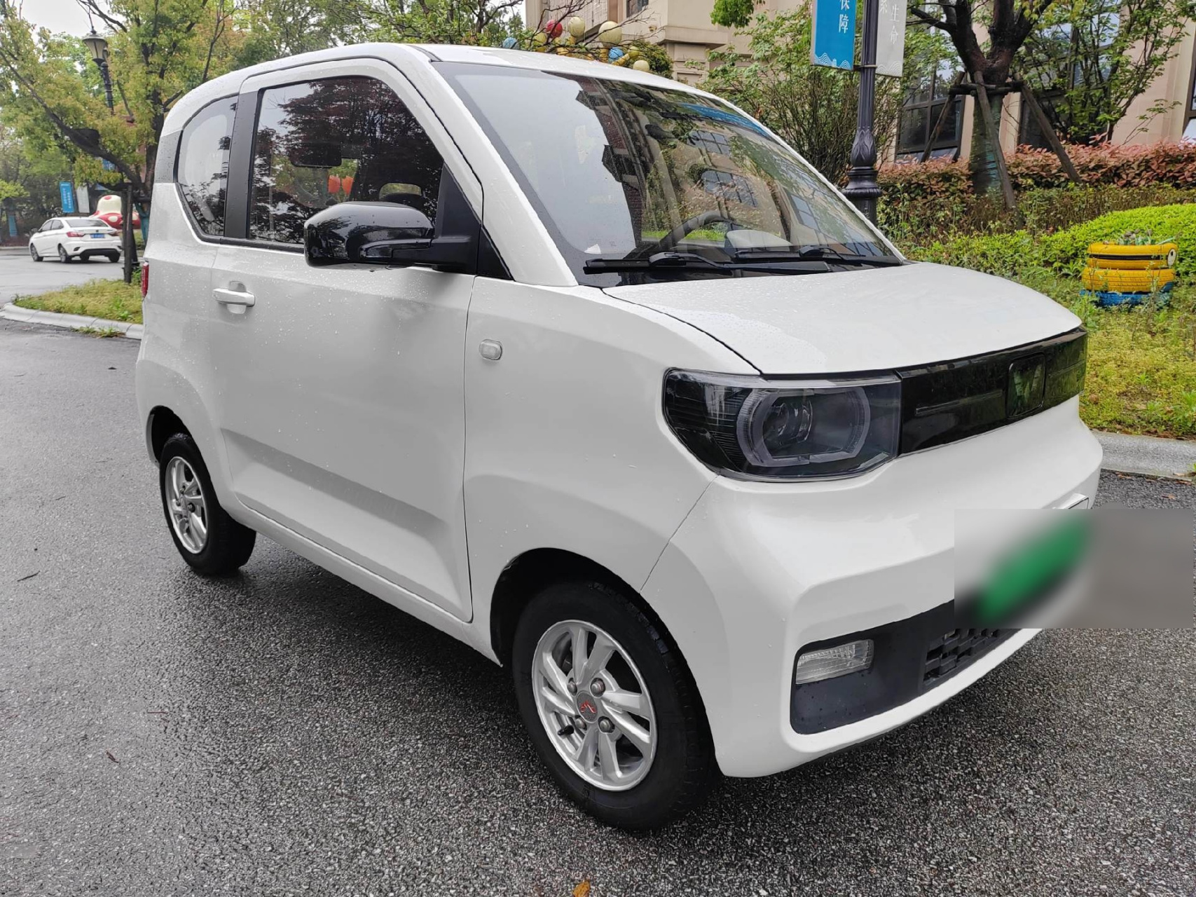 新到五菱宏光mini电动车,20年10月上牌,120公里续航版带方向助力和