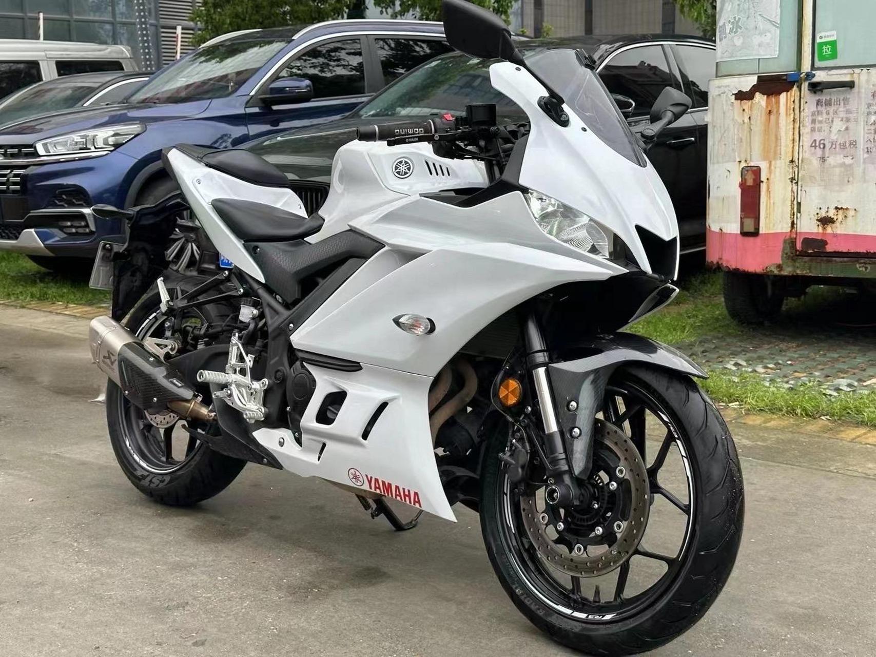 雅马哈r3 2022年10月上牌 过户1次 白色贴膜已备案 行驶15000公里