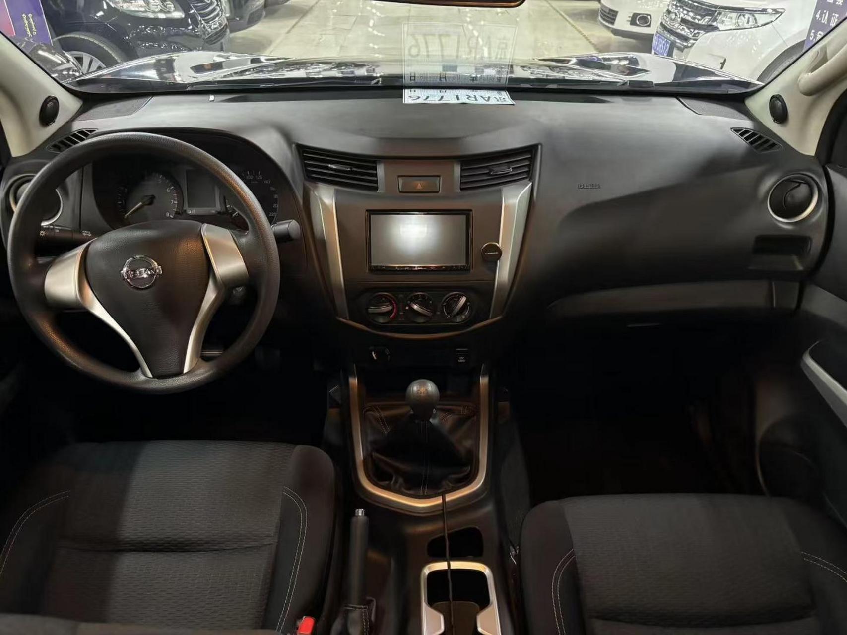 最新到家2019年尼桑皮卡纳瓦拉 2.