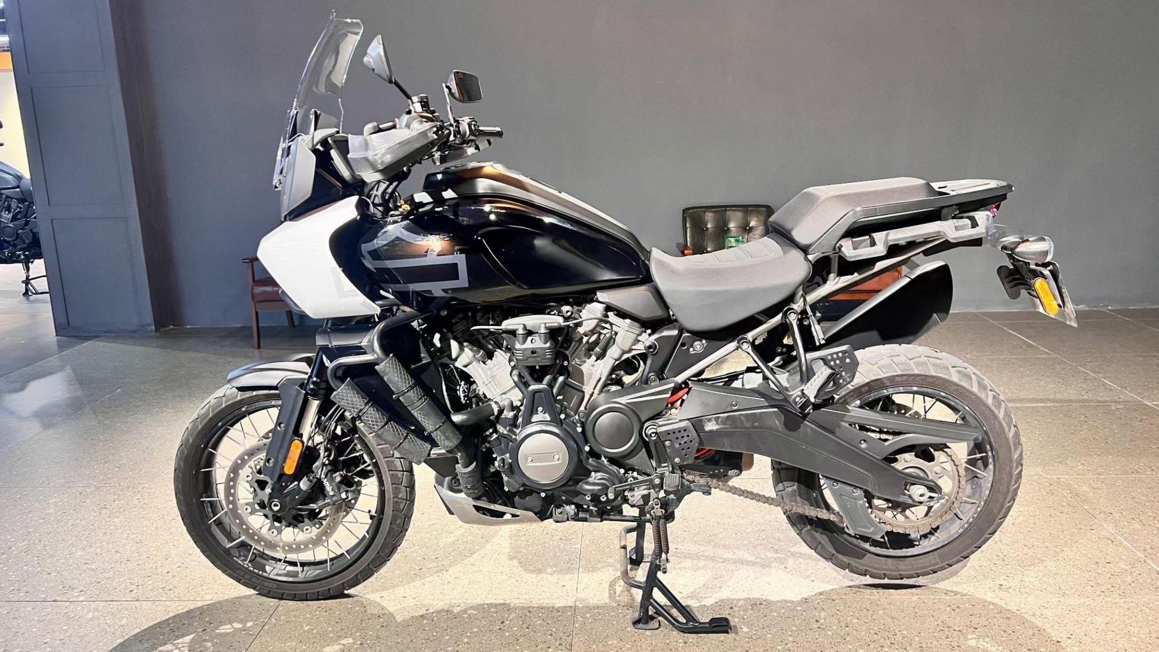 最新到店         21年9月哈雷泛美1250adv0202全车原版原漆02