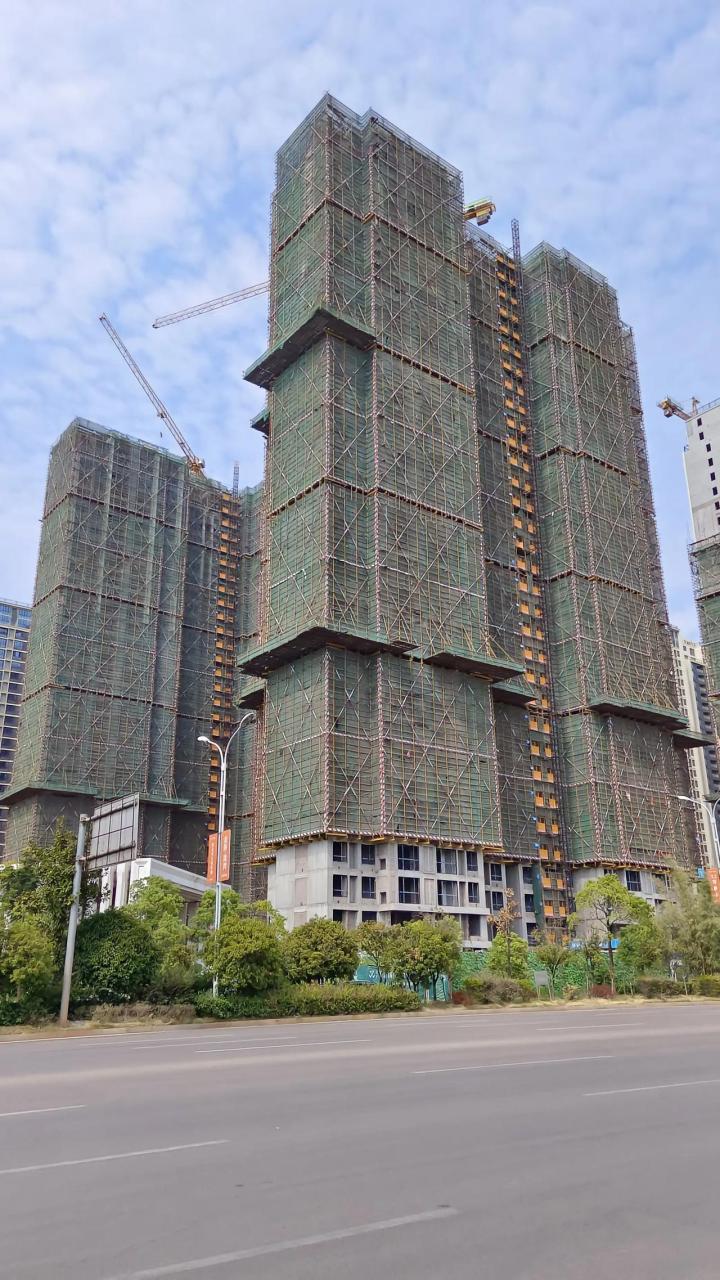 九华悦城国际,地铁旁边还是第四代房.家家户户有树木你喜欢吗?