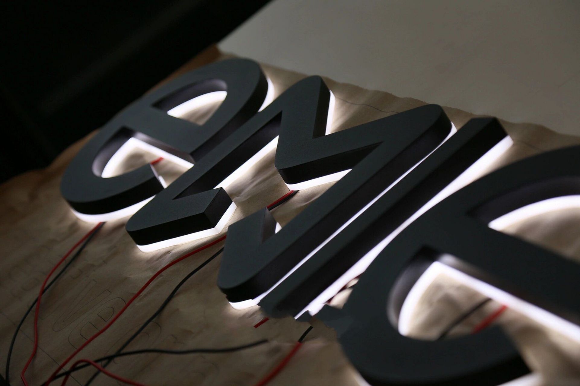 好看的背面发光字工艺|兰艺精品店铺招牌 精品工艺,金属背发光字,质感