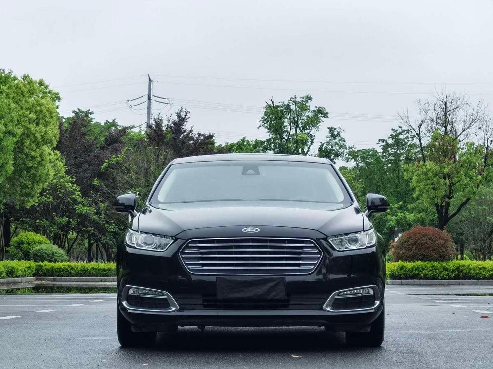 福特 金牛座 2015款 ecoboost 245 时尚型 售价:5.