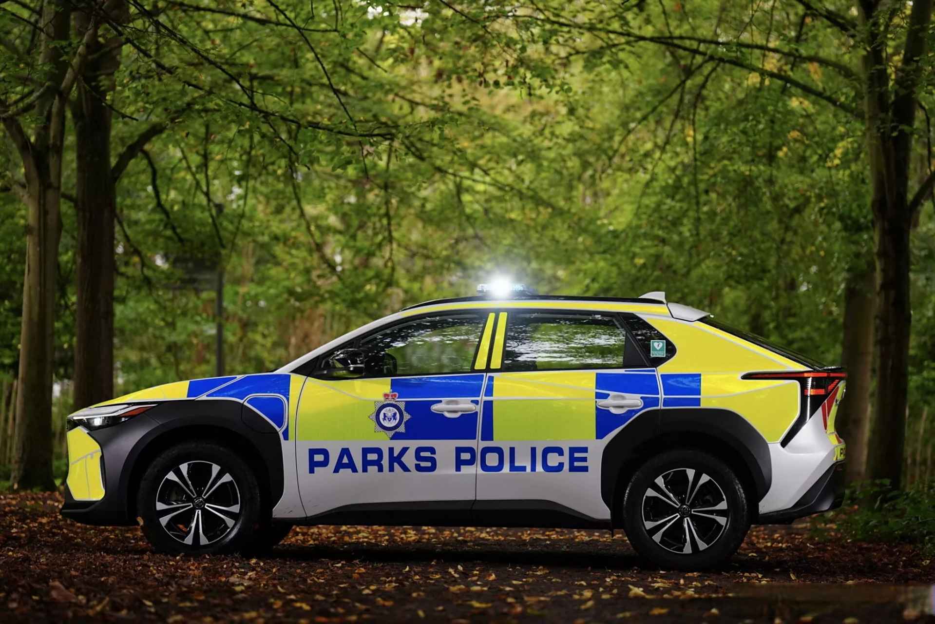 轿车型巡逻警车