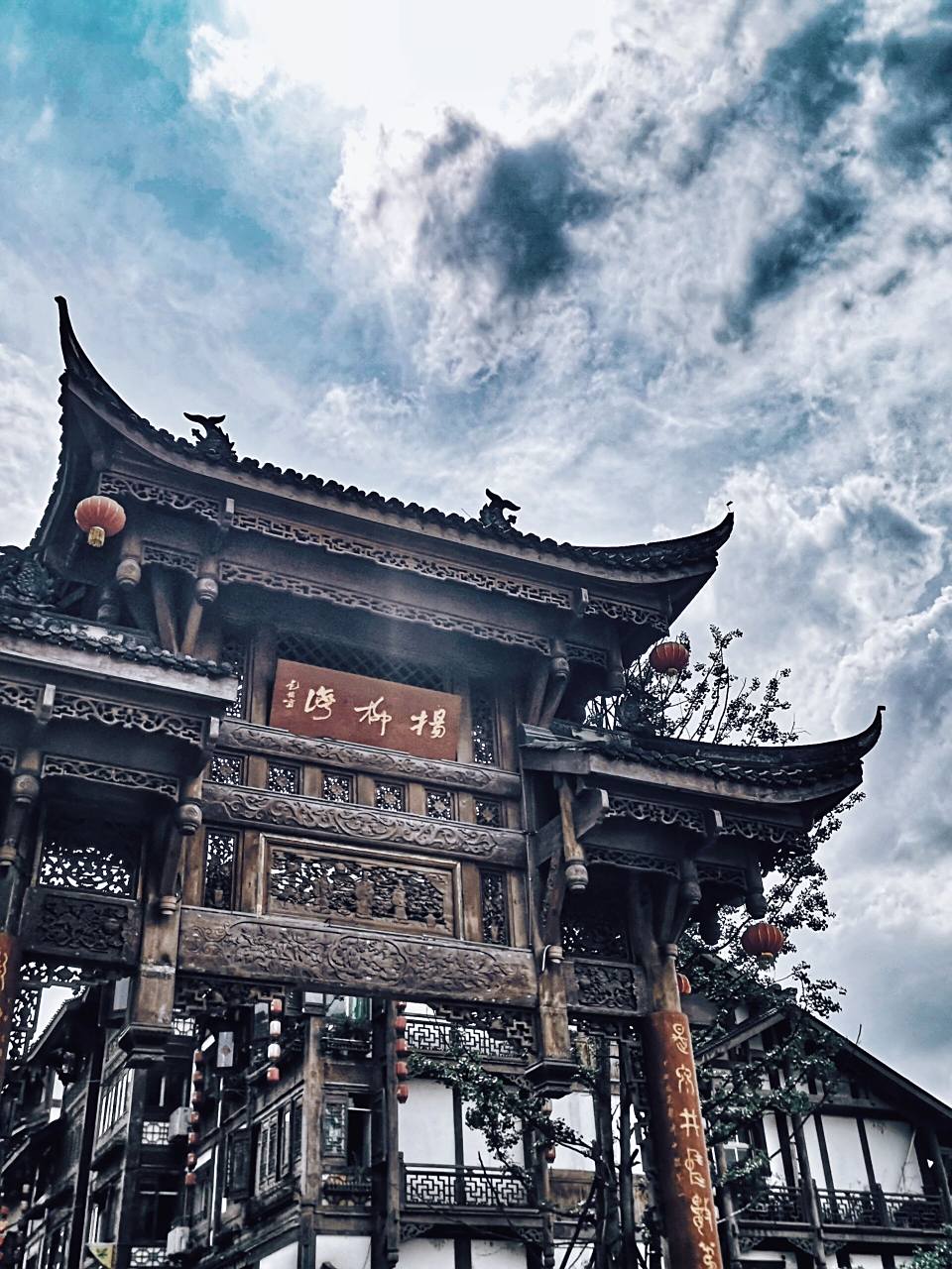 遵义丨茅台镇 茅台镇位于贵州仁怀,地处赤水河畔,是川黔水陆交通的