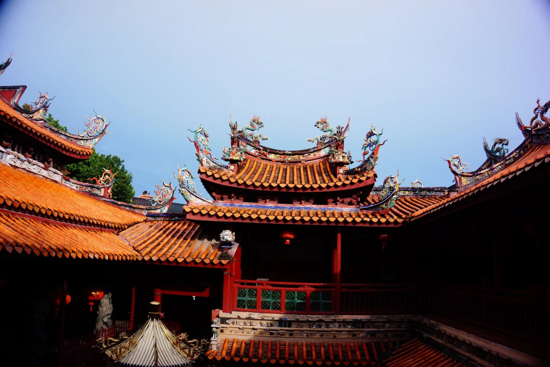 福建龙海白礁慈济宫,主奉中国最为著名的医神之一保生大帝,是全球保生
