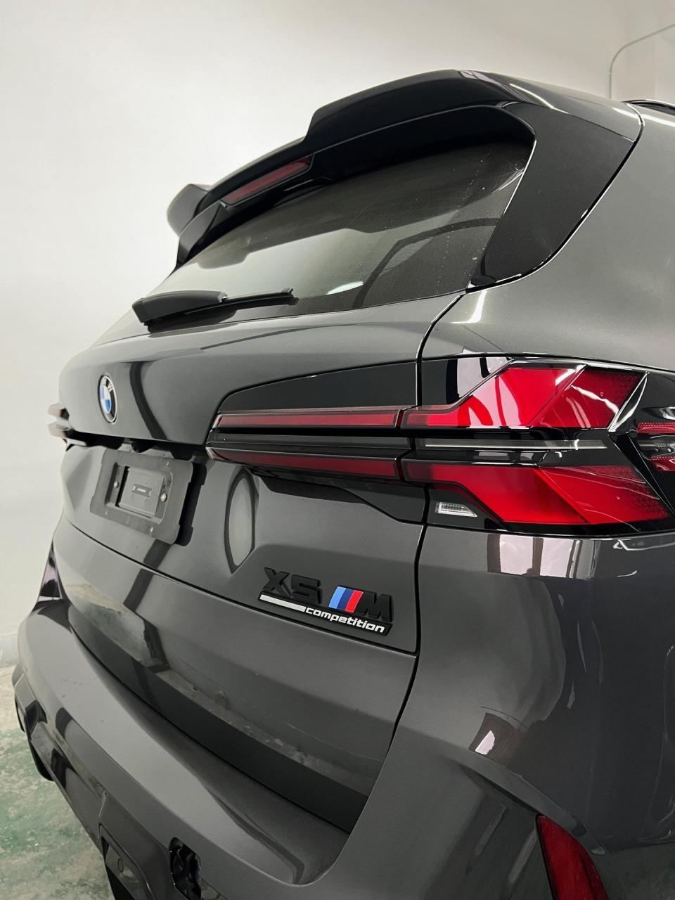 宝马x5m.快让你最好的朋友给你买x5m雷霆版/碧玺灰性能车