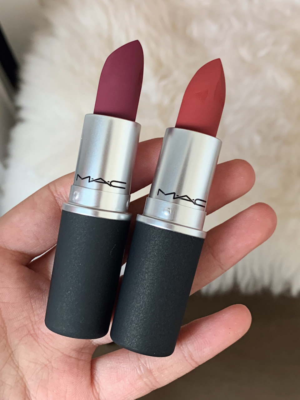 水嫩到不行的mac923 无法形容的美腻99 夹杂了一丝橘调的干燥玫瑰