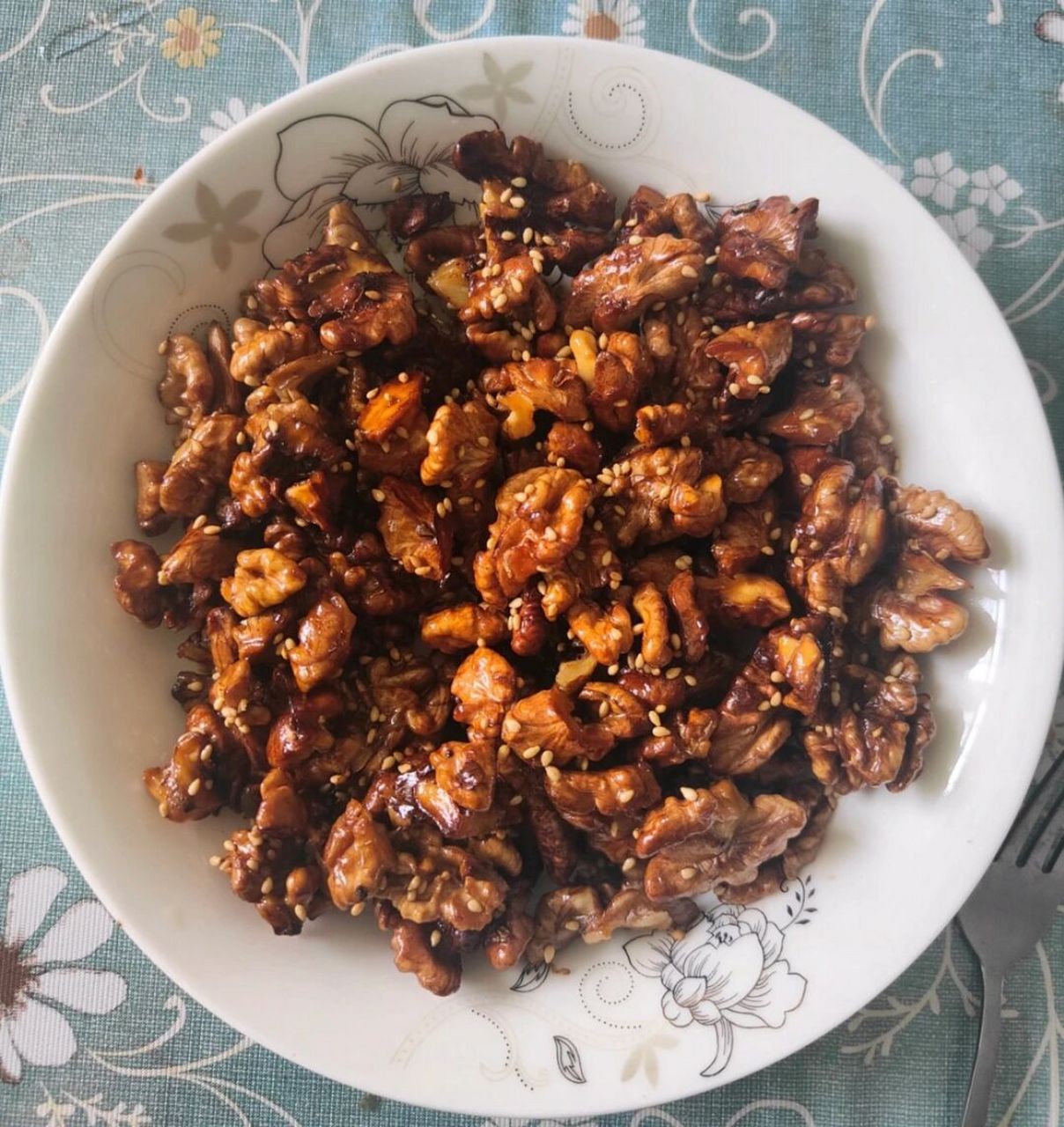 琥珀桃仁,香酥脆甜 9797食材95 核桃仁200g,白糖20g,蜂蜜80g