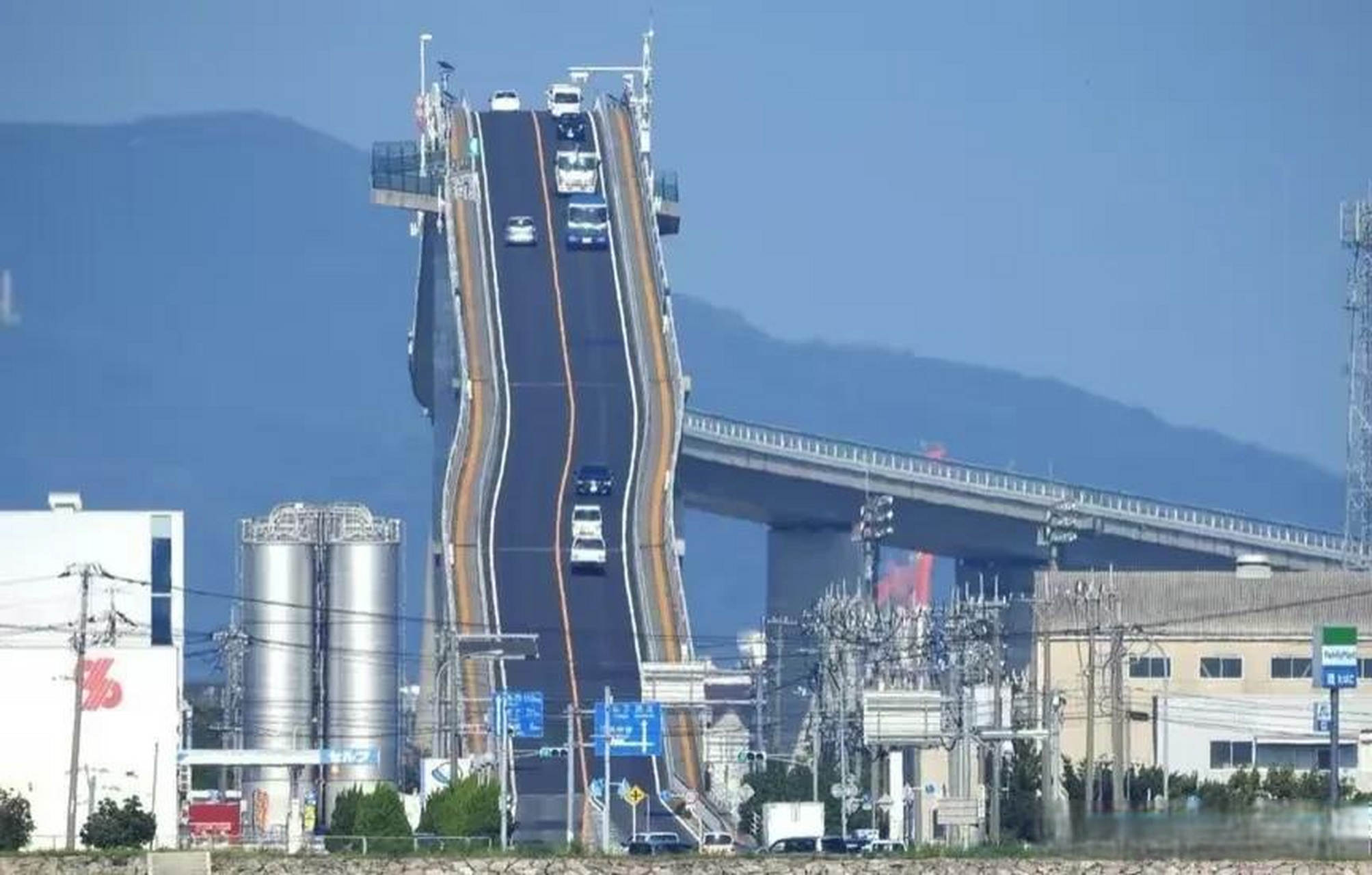 小日子的江岛大桥,开车就不怕掉下来吗?