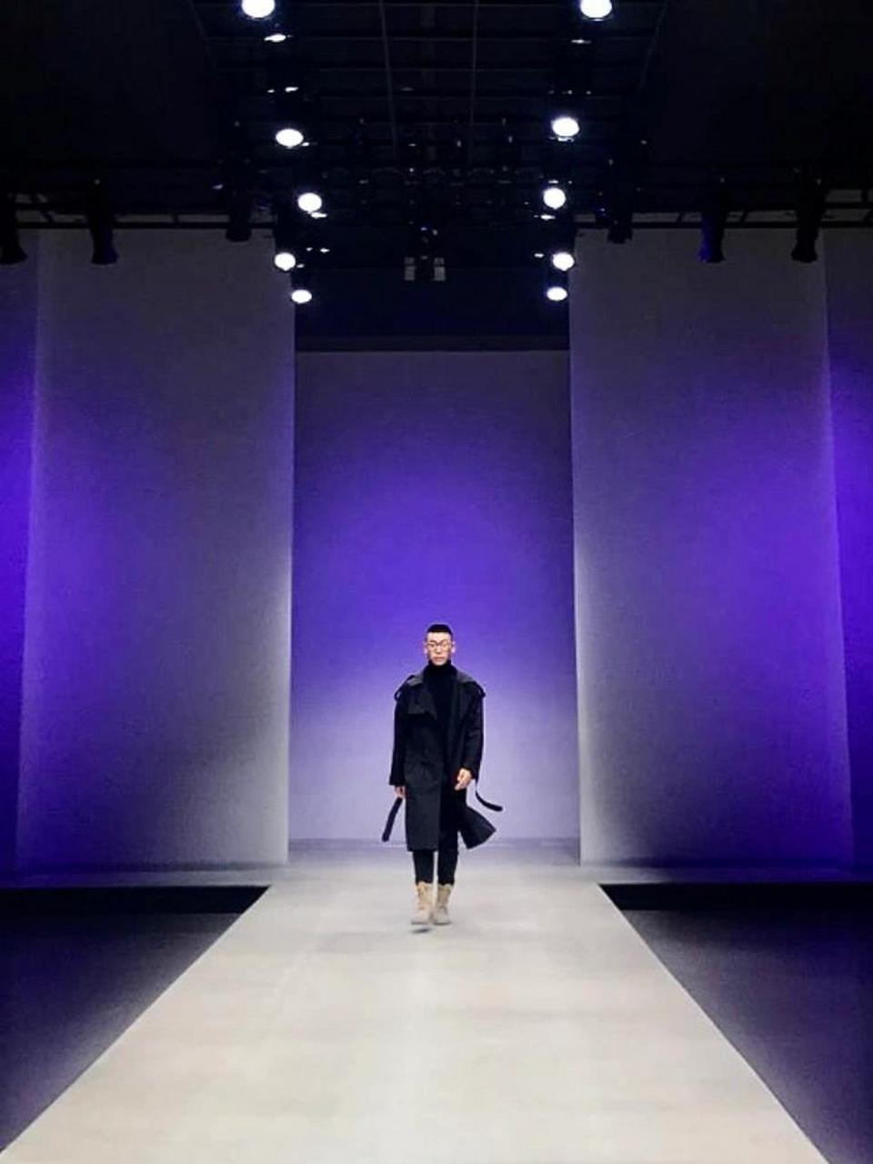 讲模特|男模如何走台步?干货!