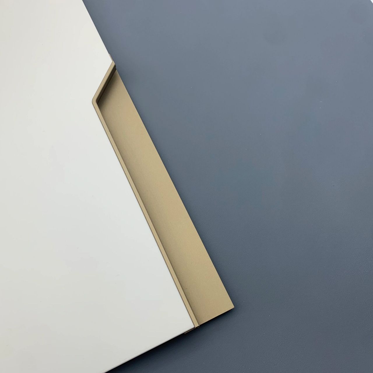 牛角拉手 柜门免拉手造型