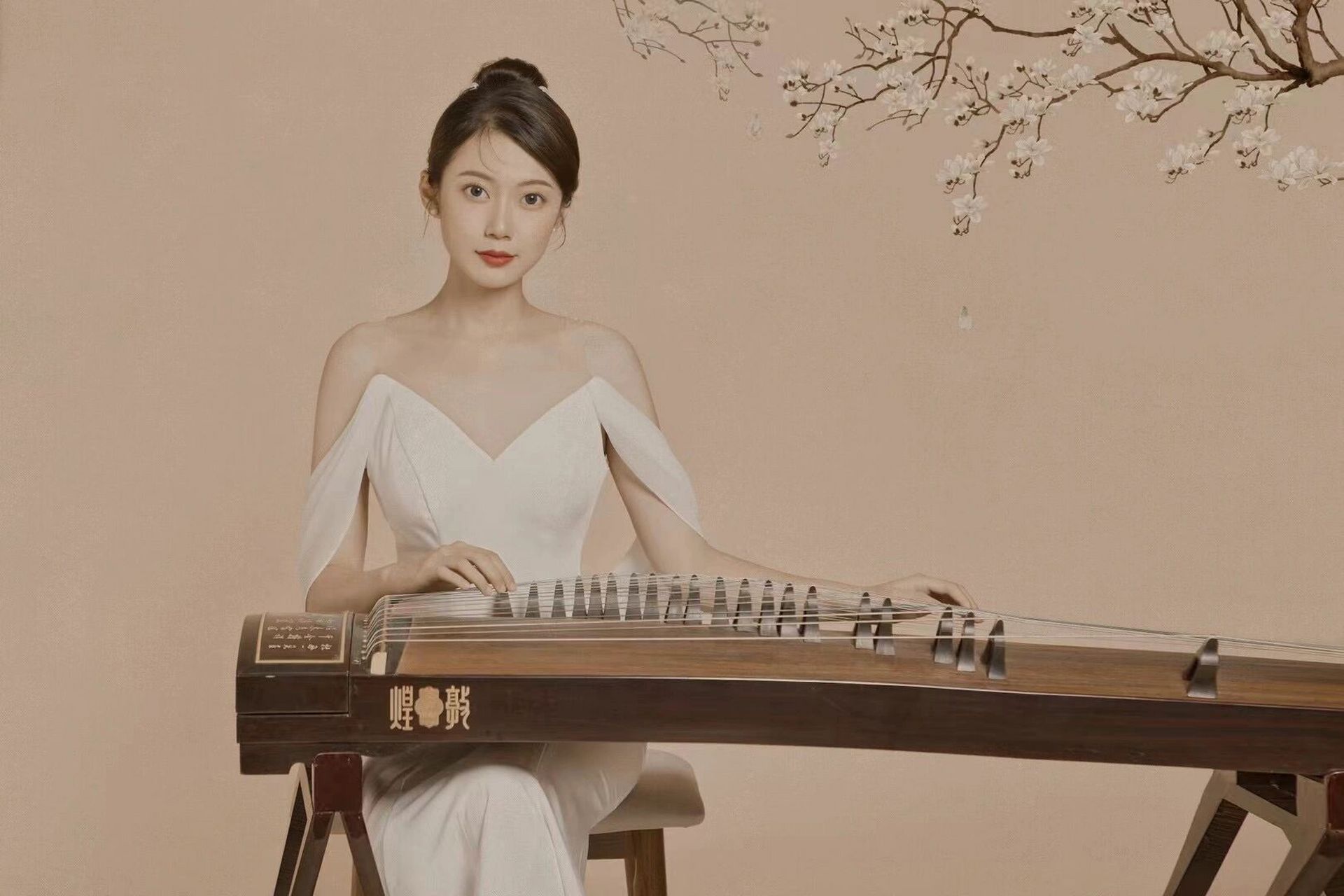 古筝艺术照 一定要与自己心爱的古筝拍一次写真呀