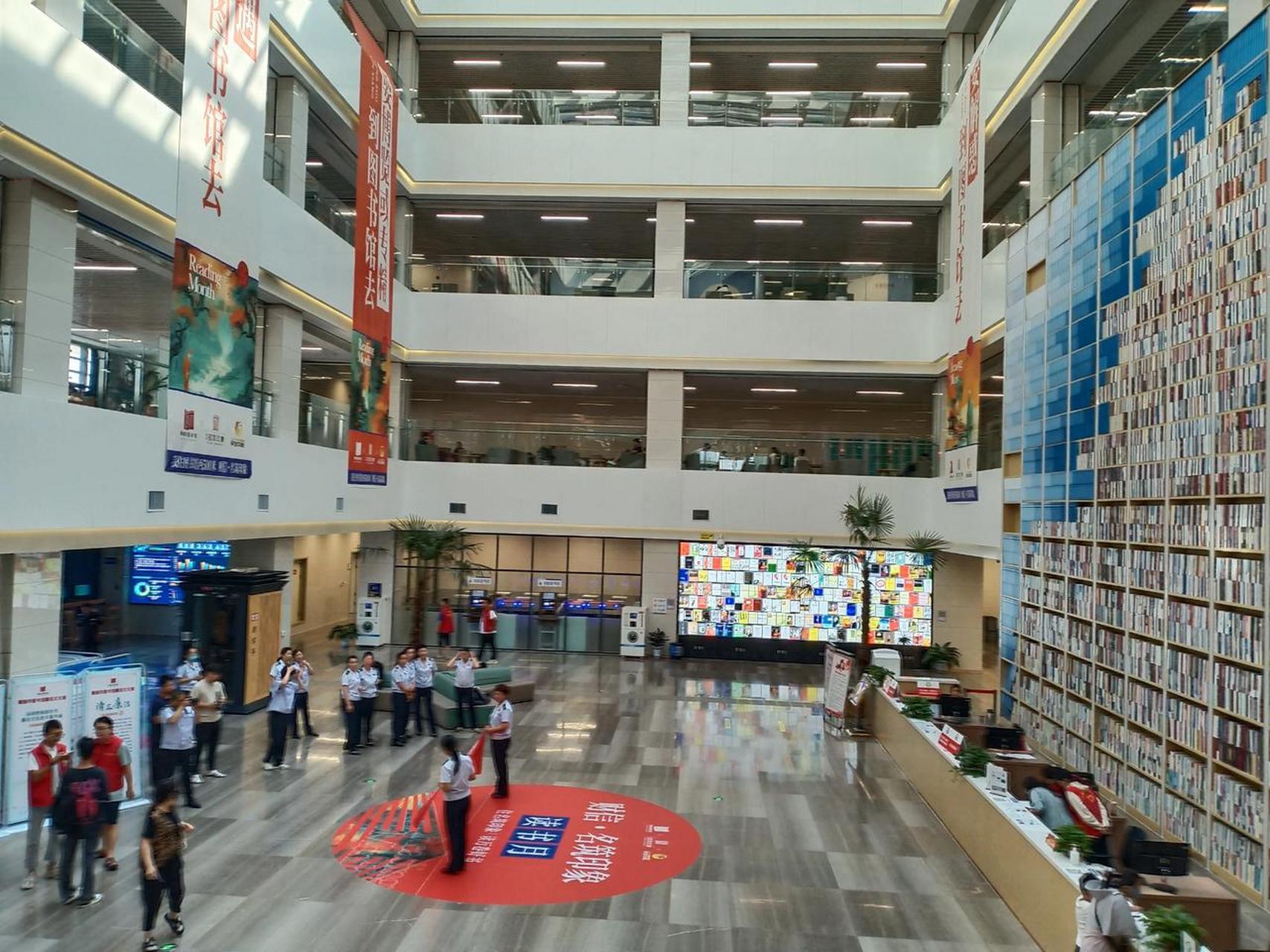 最近,我最喜欢的就是聊城市图书馆看书打卡.