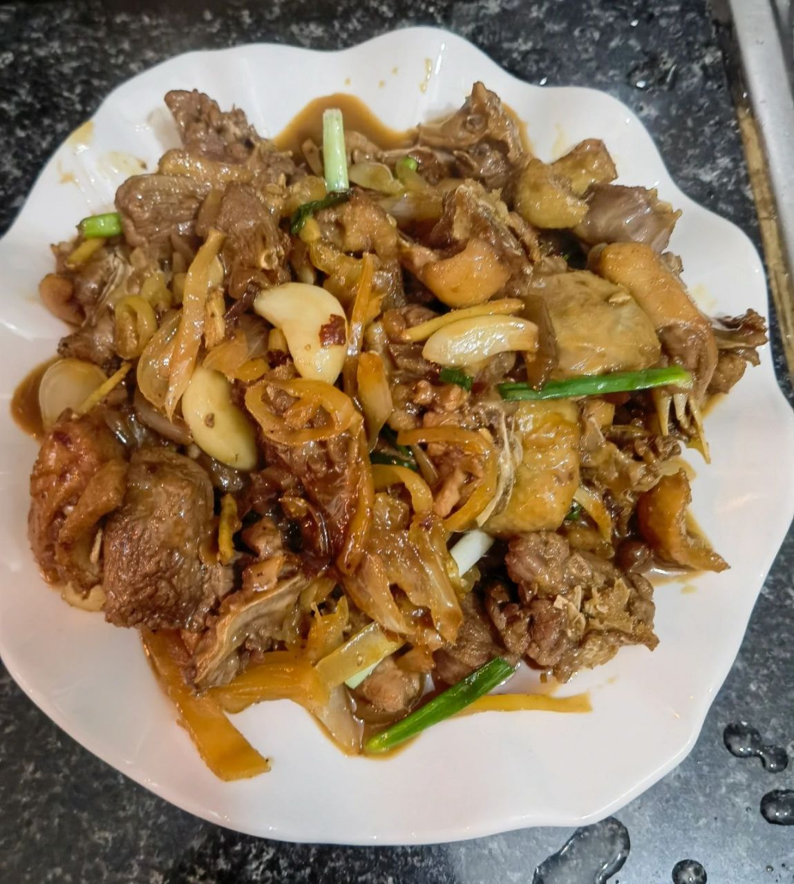 秘制柠檬鸭(广西南宁特色菜) 身为广西人的我特别喜欢吃柠檬鸭,因此