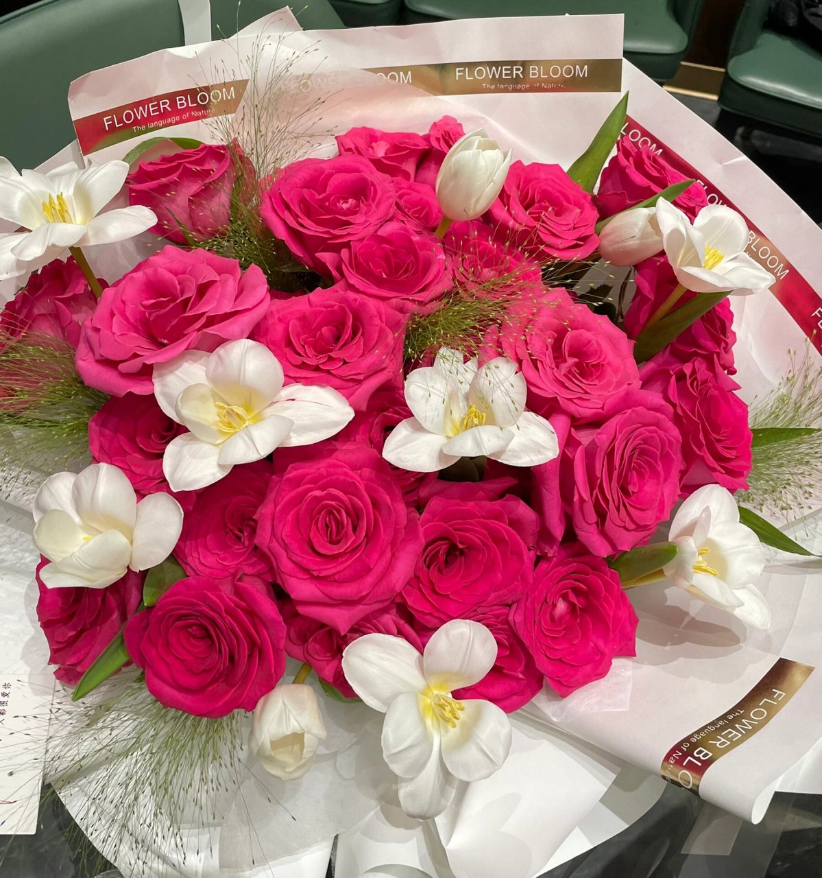 弗洛伊德玫瑰花束|充满诱惑却又不失优雅 高级的玫红色,花香浓郁,花色