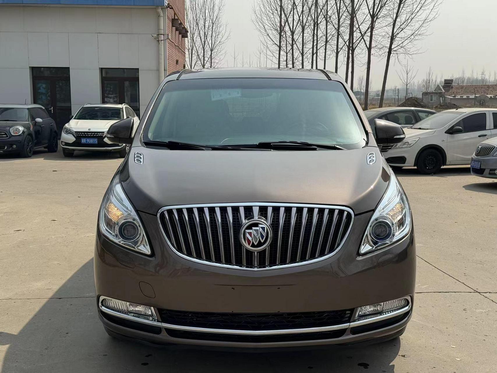 最新拿下 16年别克gl8 胖头鱼2.