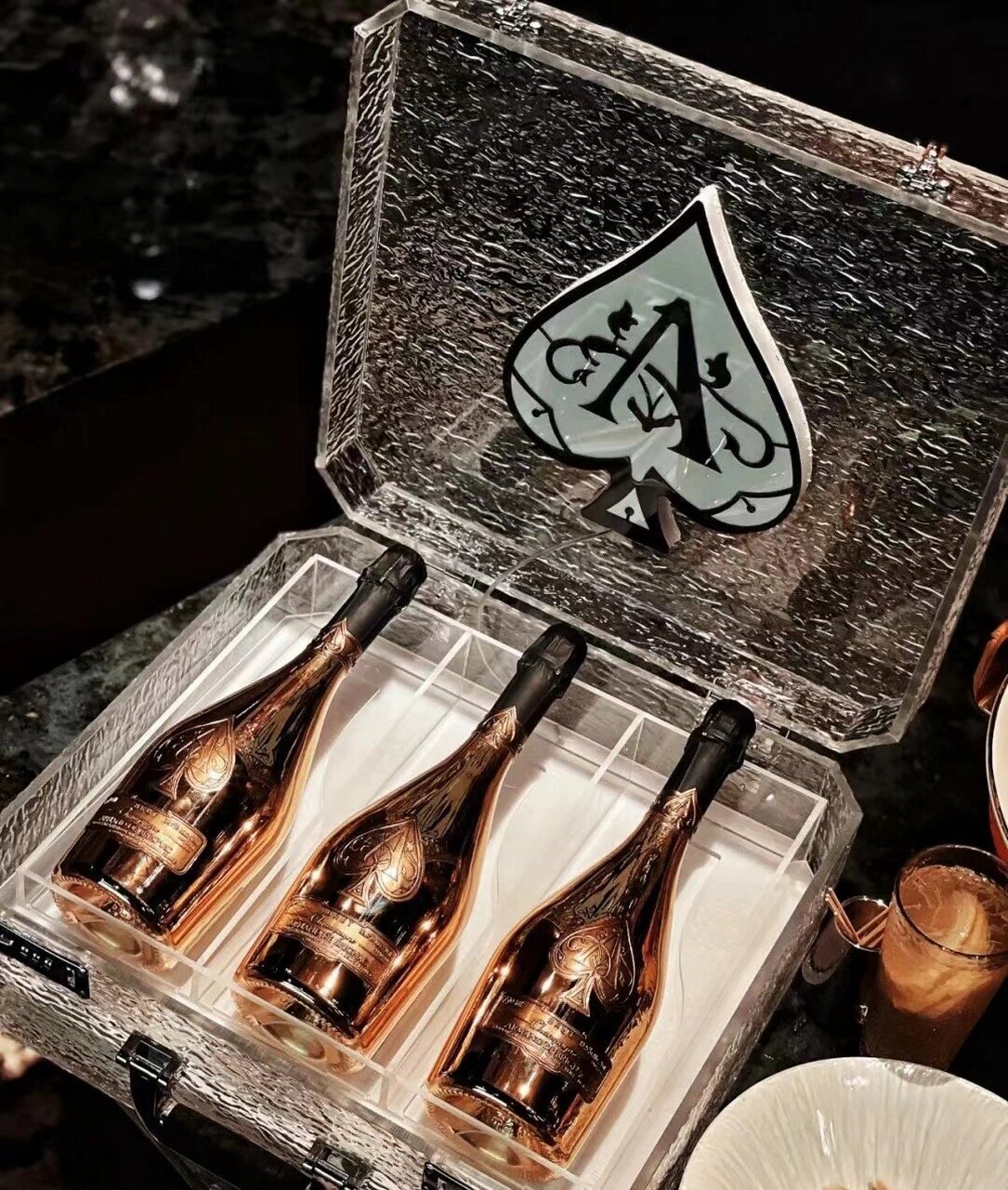 92 95 欢迎来到北京京浙会ktv!