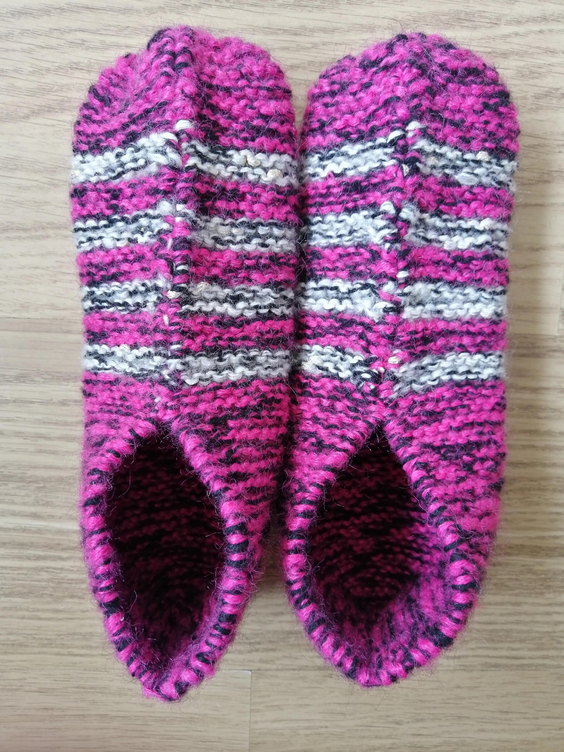 混线织几双地板袜(附教程) 可以说是全网最简单的地板袜编织方法.