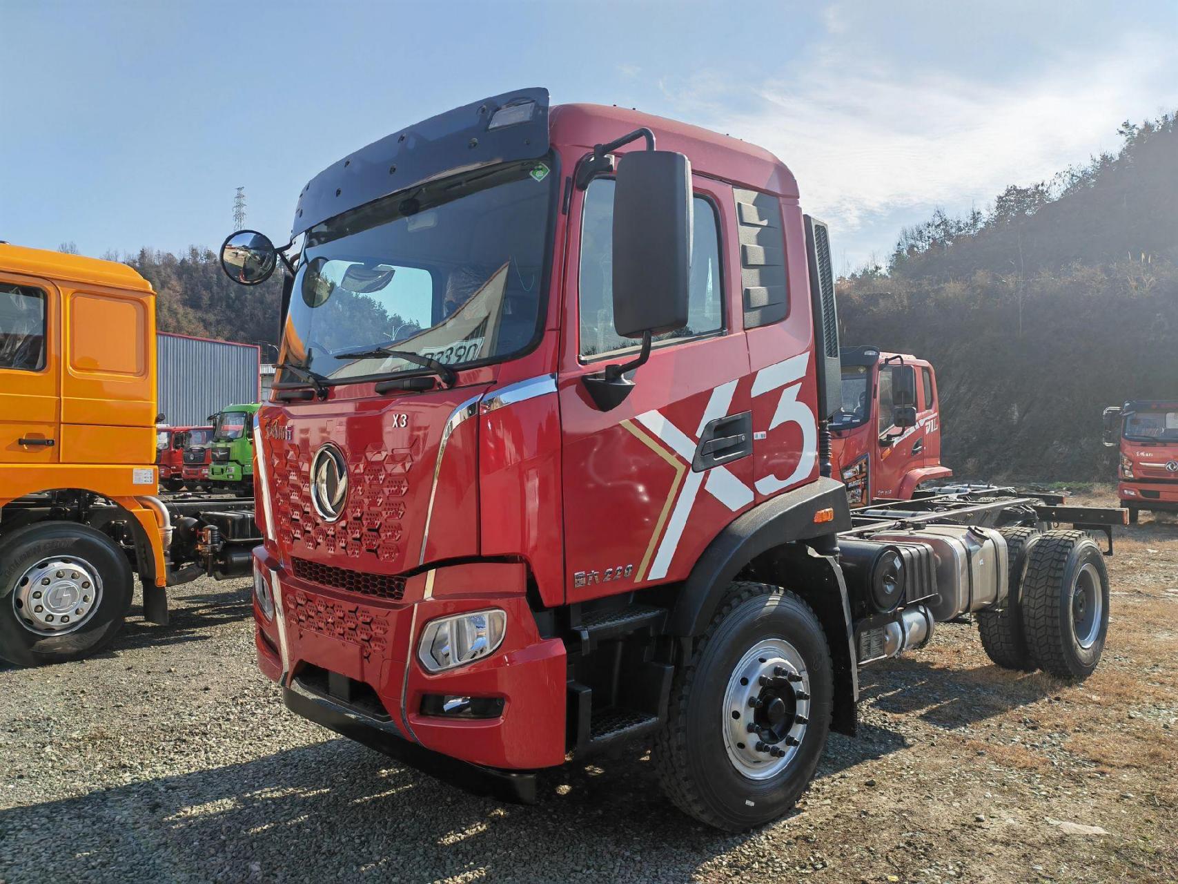 东风拓行Ⅹ3自卸车 玉柴6缸 220马力 法士特 10档 货厢:4.5    4.