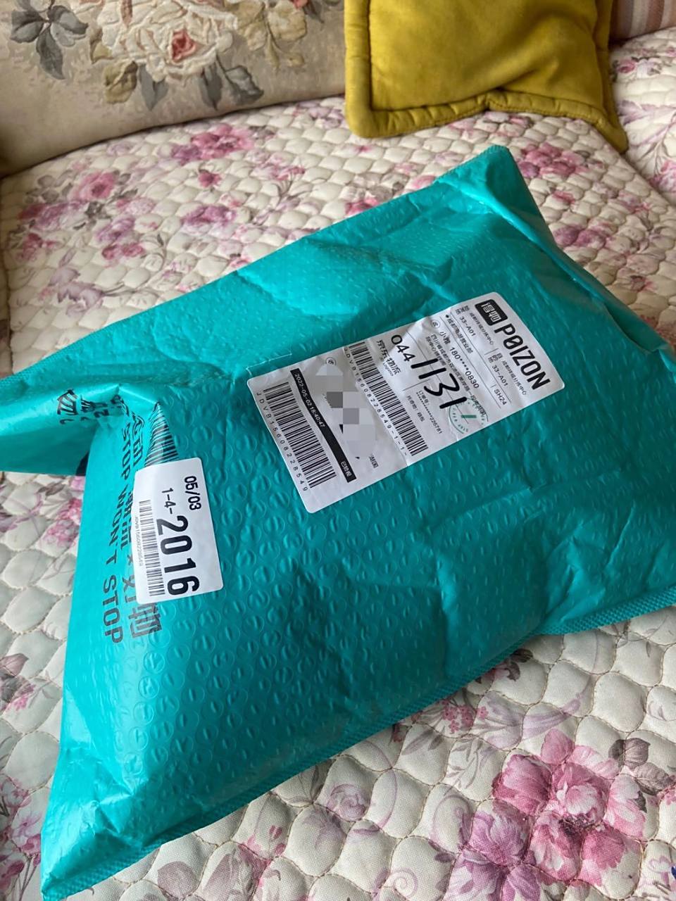 得物买的mlb 还没拆就想退 这什么包装啊?这什么包装啊?这什么包装啊?