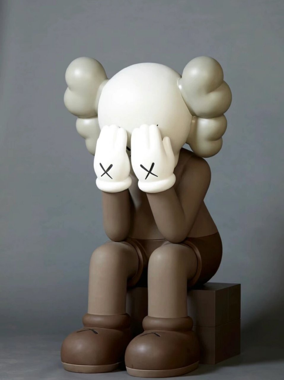 kaws 人气公仔雕塑厂家定制摆件